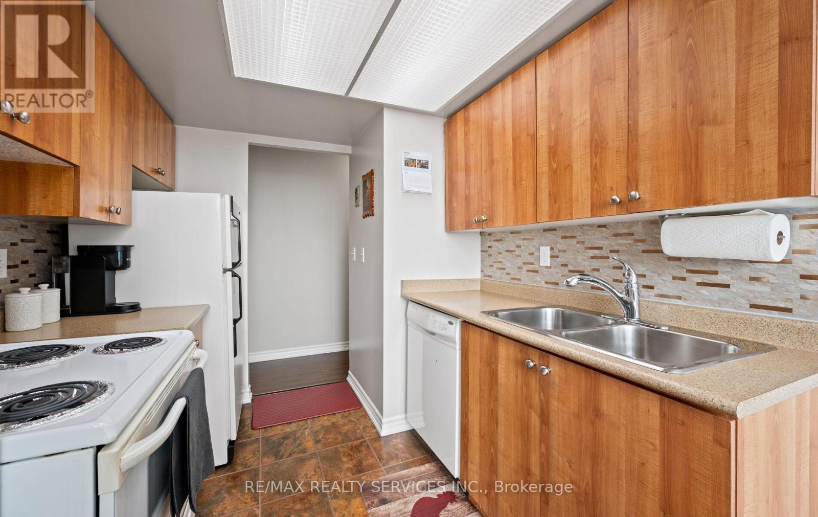 506 - 21 Markbrook Lane, Toronto, Ontario  M9V 5E4 - Photo 22 - W13000732