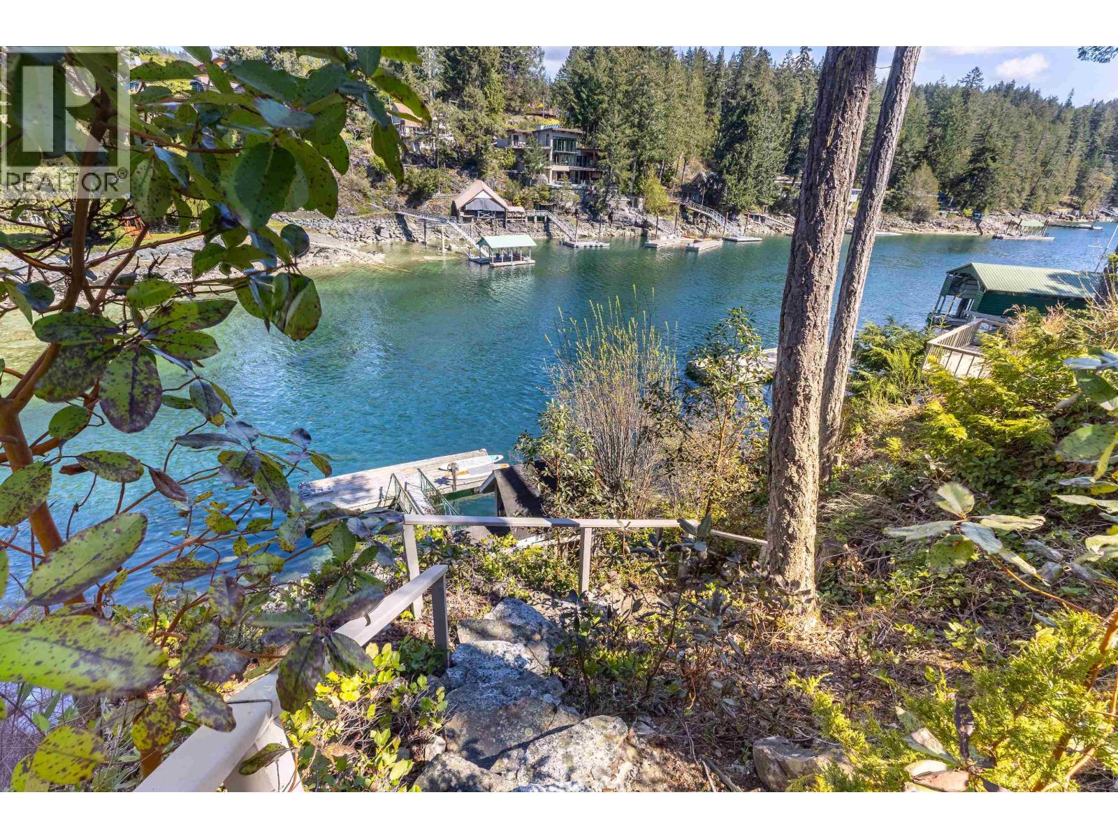 10040 Wescan Road, Halfmoon Bay, British Columbia  V0N 1Y2 - Photo 11 - R3113520
