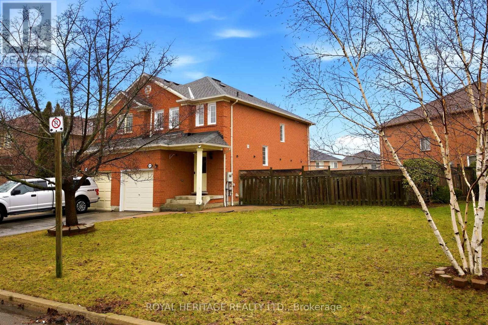 1251 Quest Circle, Mississauga, Ontario  L5N 8B6 - Photo 2 - W12878988