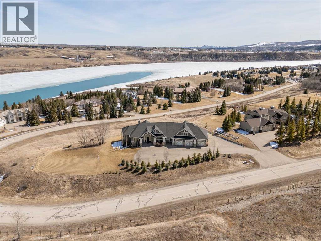 221 Emerald Bay Drive, Rural Rocky View County, Alberta  T3Z 3G1 - Photo 2 - A2301354