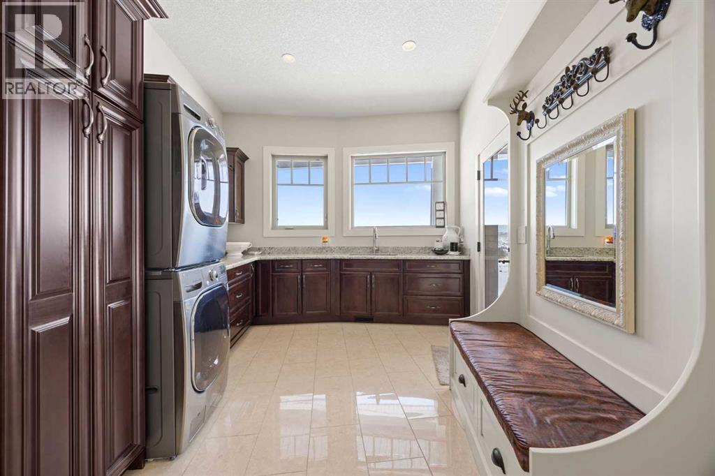 221 Emerald Bay Drive, Rural Rocky View County, Alberta  T3Z 3G1 - Photo 16 - A2301354