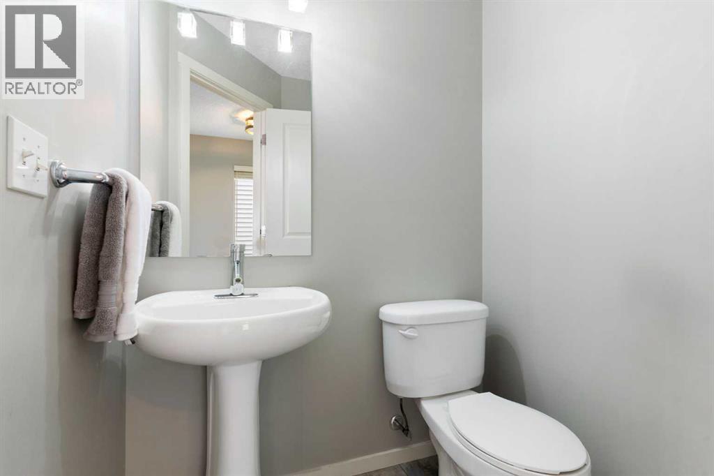 64 Sage Valley Drive NW, Calgary, Alberta  T3R 0C9 - Photo 4 - A2302219