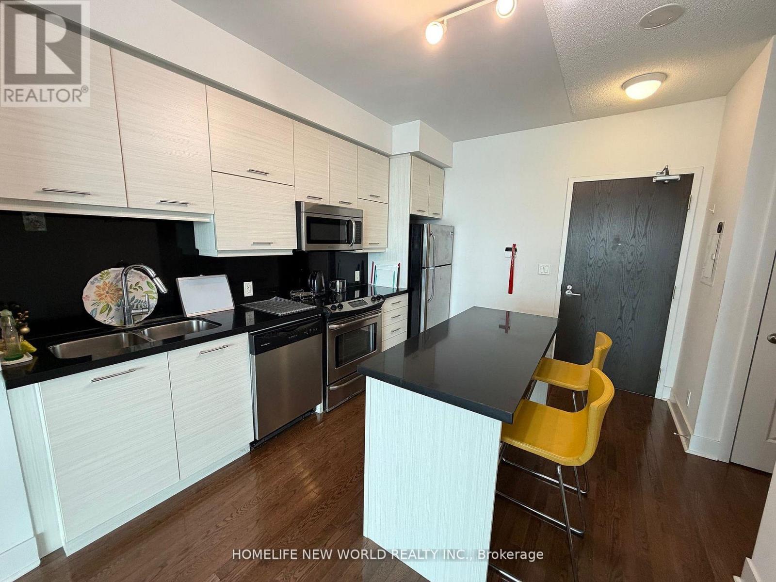 1604 - 26 Norton Avenue, Toronto, Ontario  M2N 0H6 - Photo 3 - C13022174