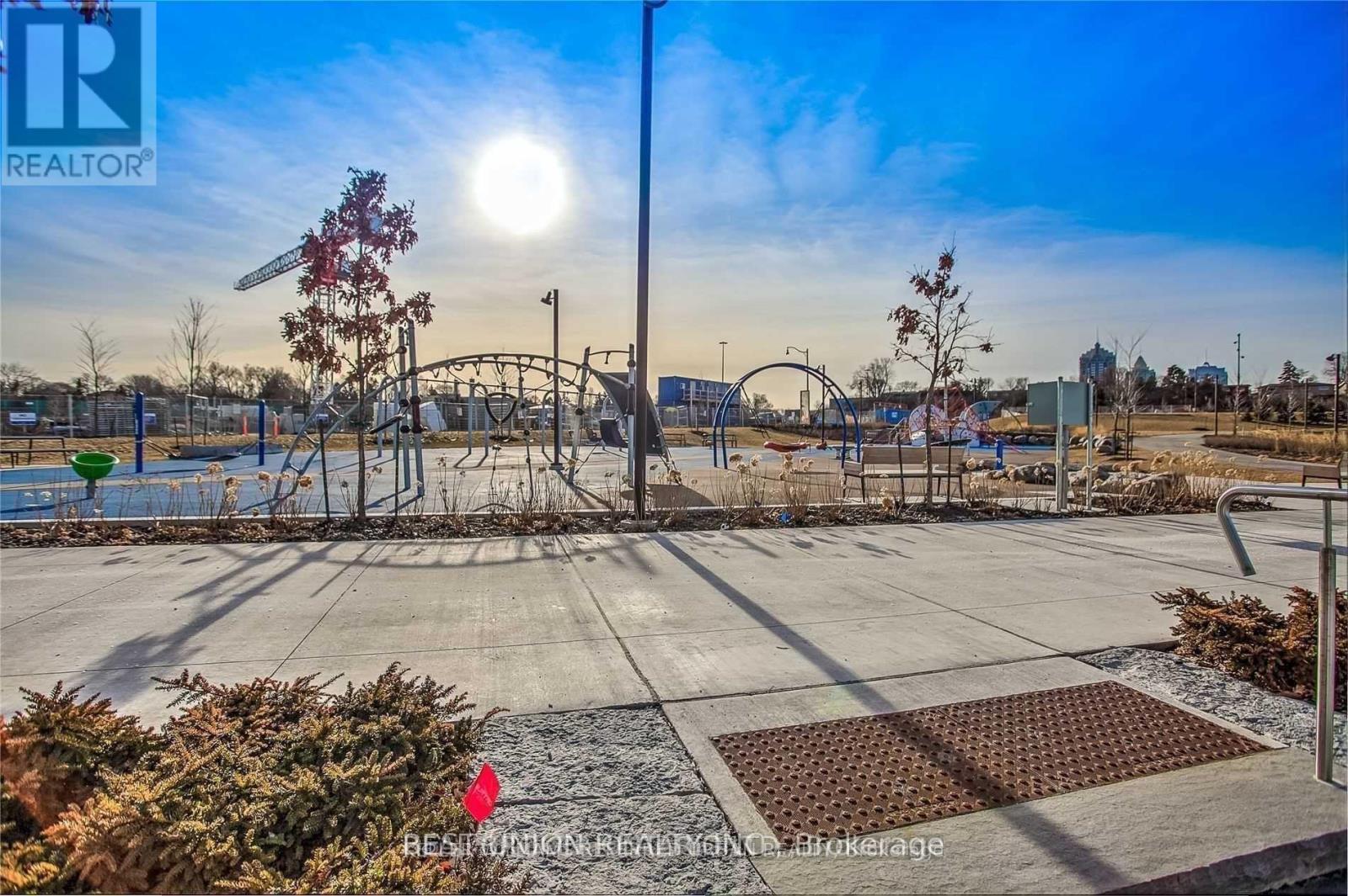 1905 - 117 Mcmahon Drive, Toronto, Ontario  M2K 2X9 - Photo 18 - C13022196