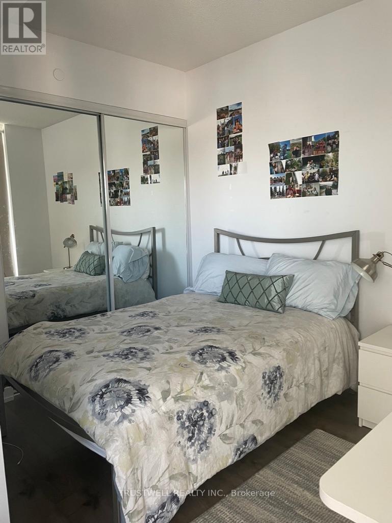 1216 - 297 College Street, Toronto, Ontario  M5T 0C2 - Photo 3 - C13022212