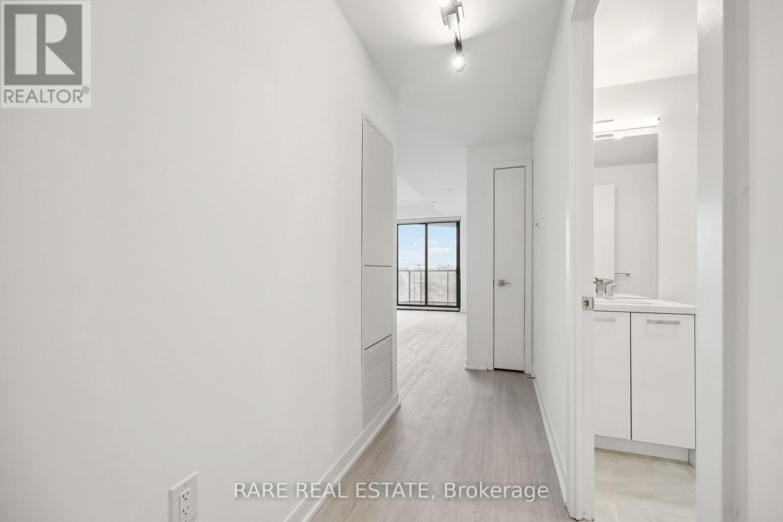 1101 - 195 Mccaul Street, Toronto, Ontario  M5T 0E5 - Photo 2 - C13022214