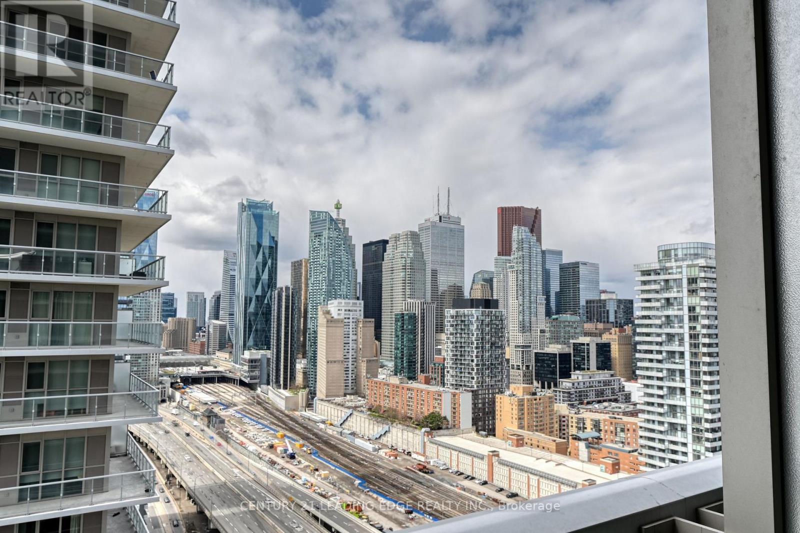 2406 - 20 RICHARDSON STREET, Toronto, Ontario