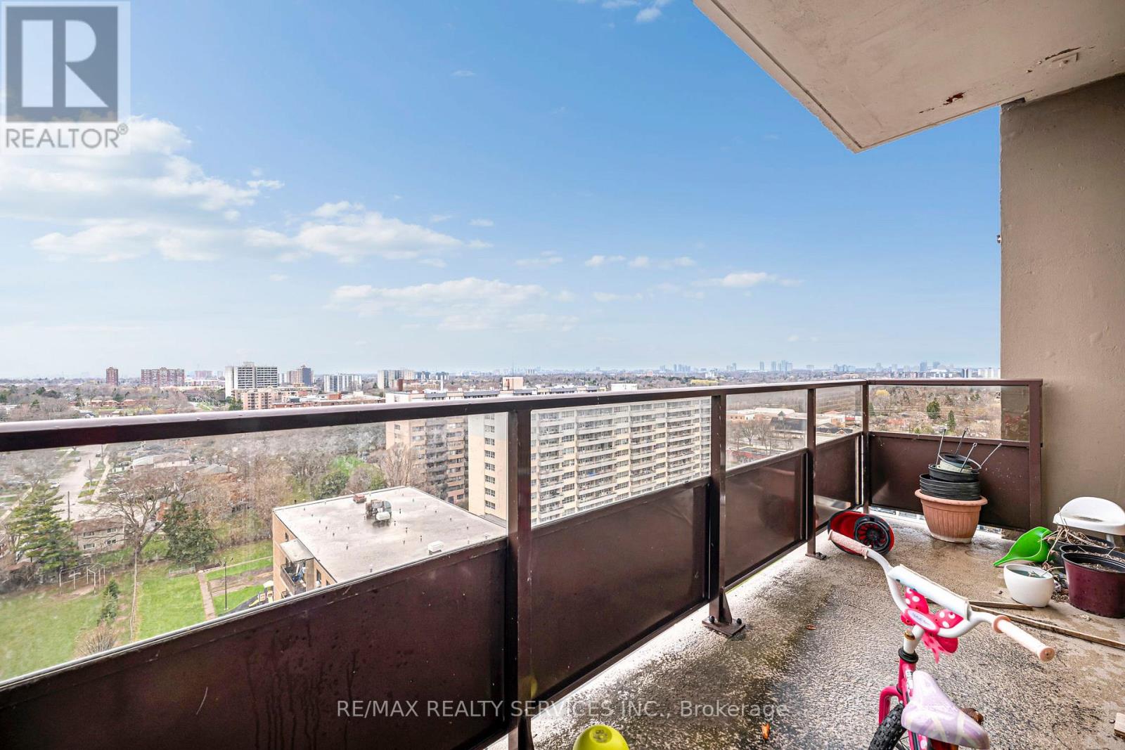 1701 - 180 Markham Road, Toronto, Ontario  M1M 2Z9 - Photo 23 - E13022070