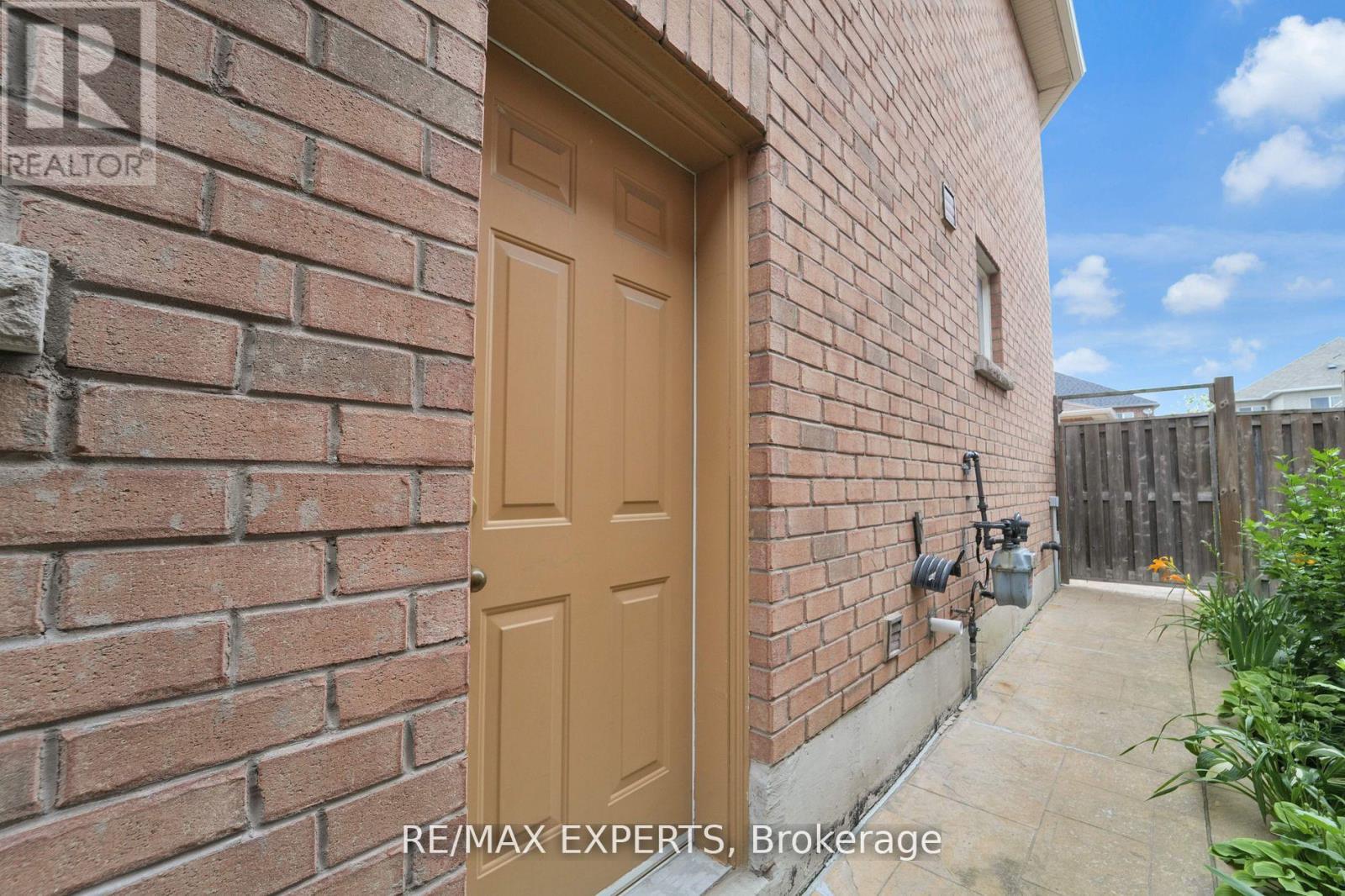 50 Ed Quigg Way, Vaughan, Ontario  L4H 2S1 - Photo 2 - N13022122