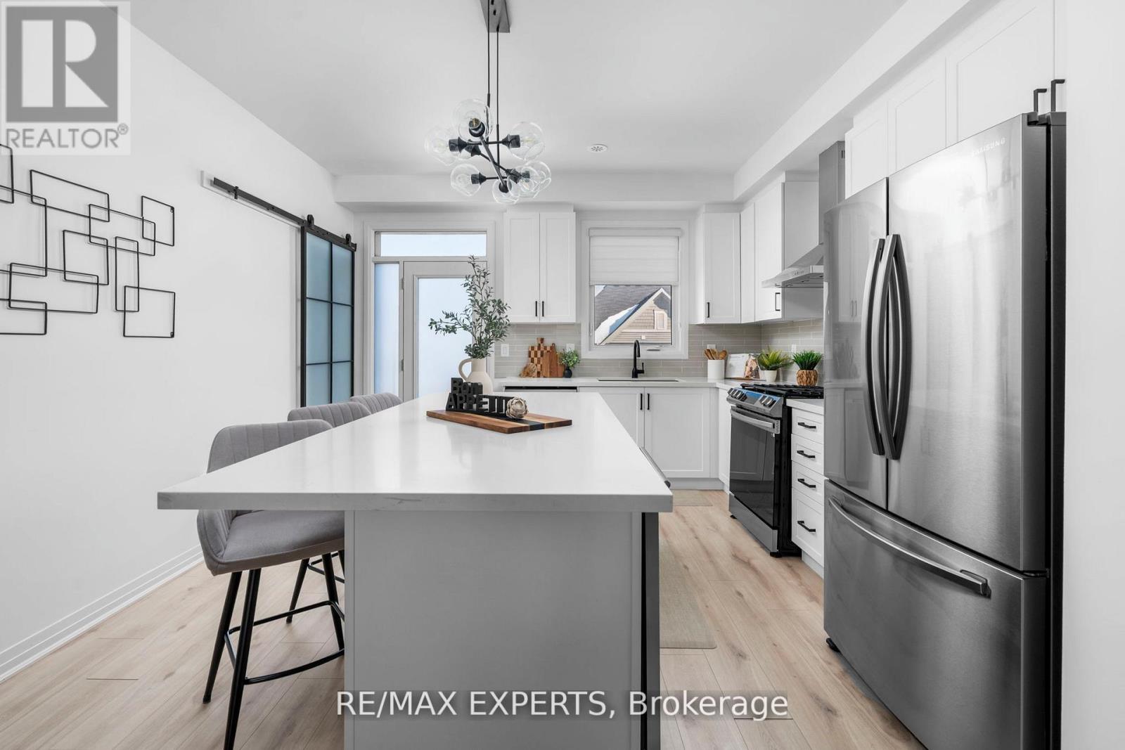 6 Hughes Lane, New Tecumseth, Ontario  L0G 1W0 - Photo 10 - N13022182