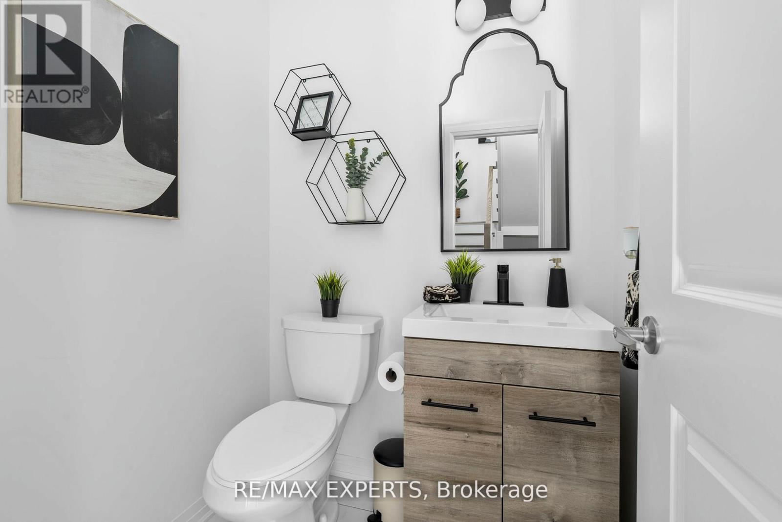 6 Hughes Lane, New Tecumseth, Ontario  L0G 1W0 - Photo 26 - N13022182