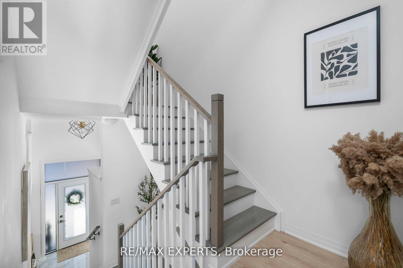 6 Hughes Lane, New Tecumseth, Ontario  L0G 1W0 - Photo 7 - N13022182