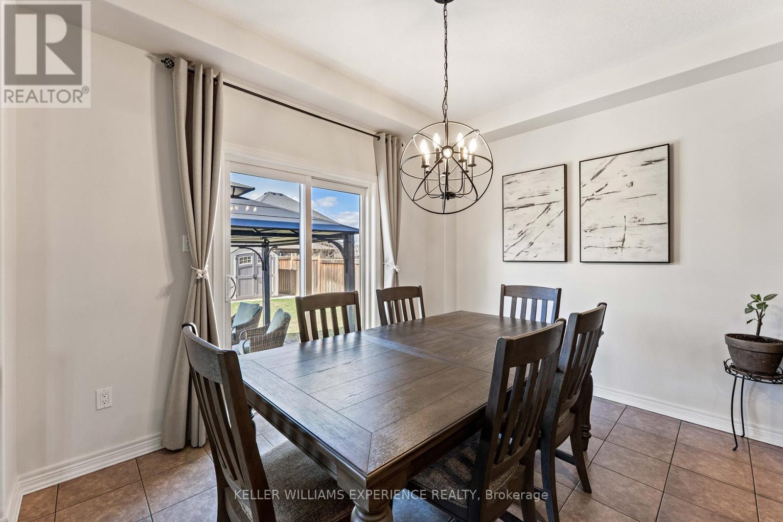 154 Arnold Crescent, Essa, Ontario  L3W 0R1 - Photo 11 - N13022246