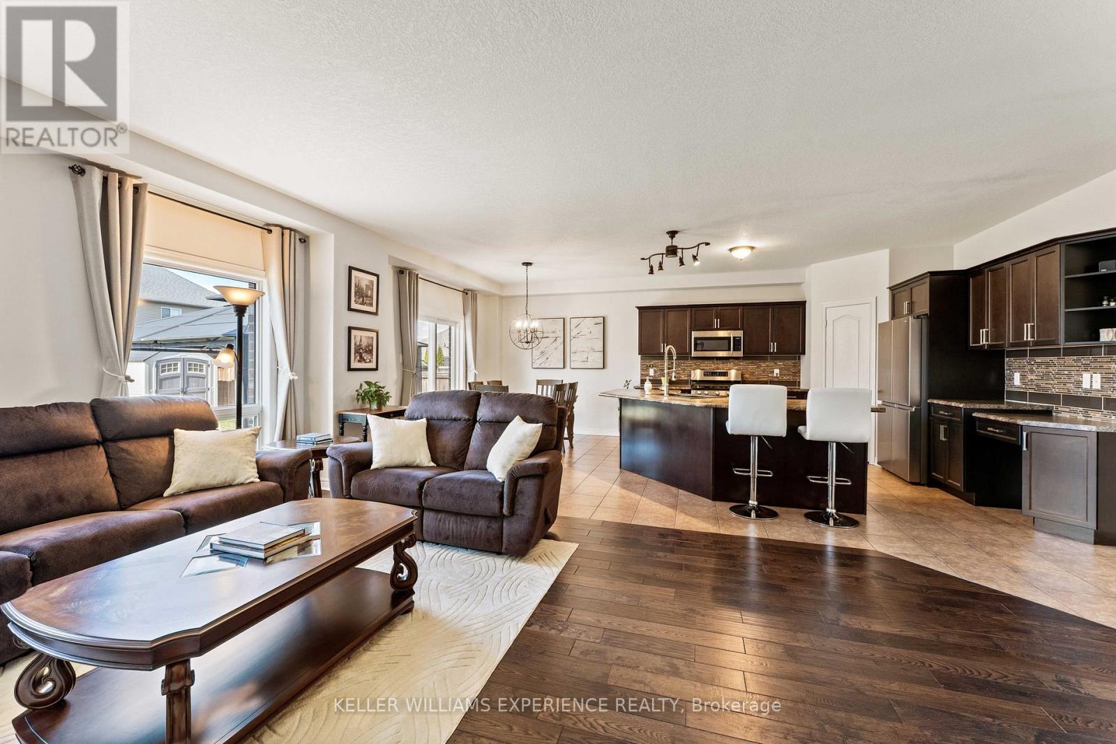 154 Arnold Crescent, Essa, Ontario  L3W 0R1 - Photo 13 - N13022246