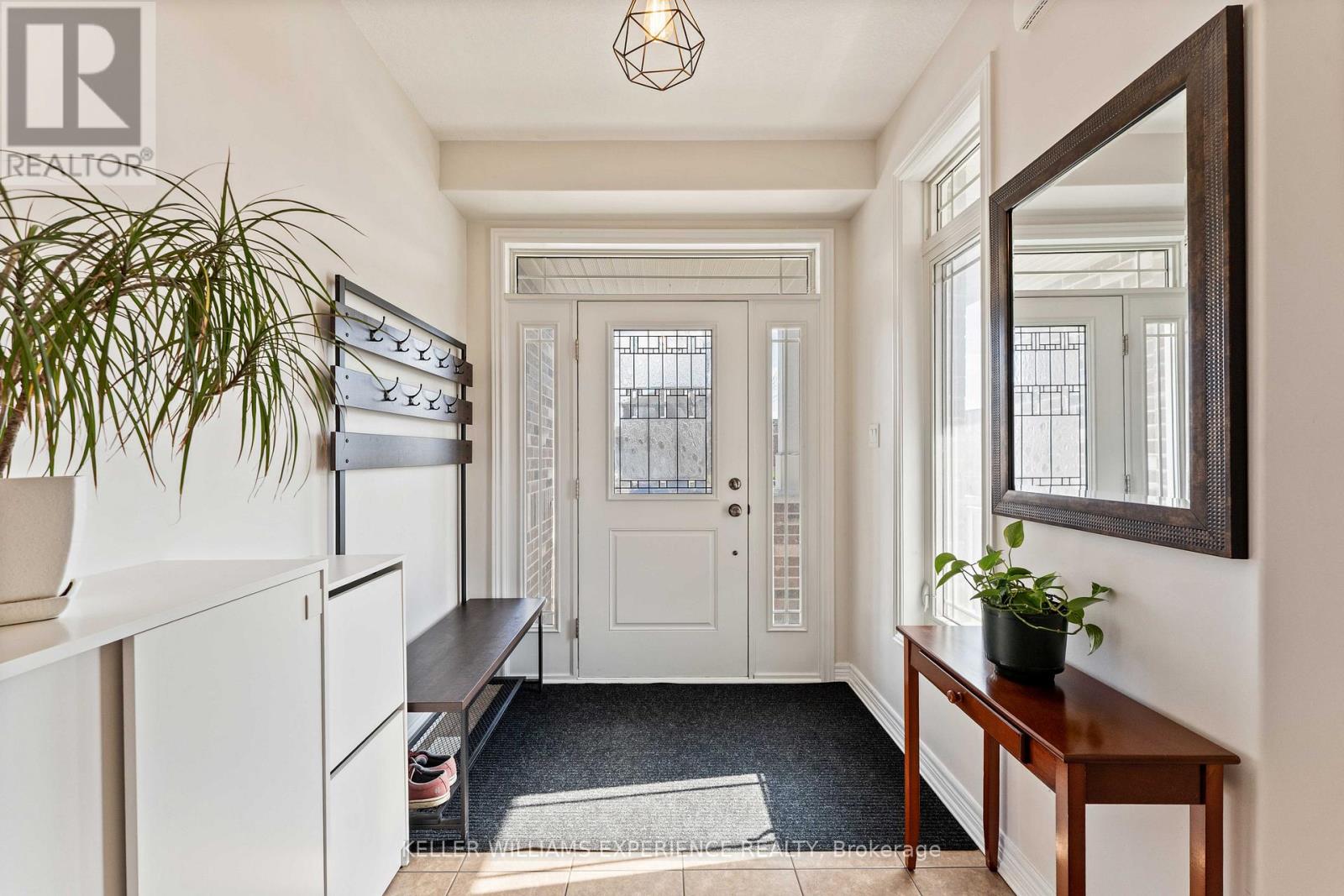 154 Arnold Crescent, Essa, Ontario  L3W 0R1 - Photo 5 - N13022246