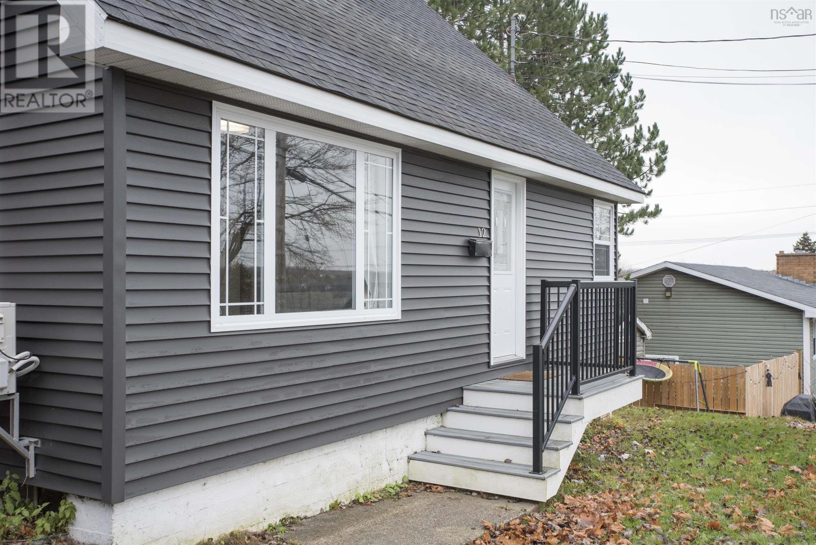 12 Lynch, Sydney River, Nova Scotia  B1S 1V2 - Photo 2 - 202600442