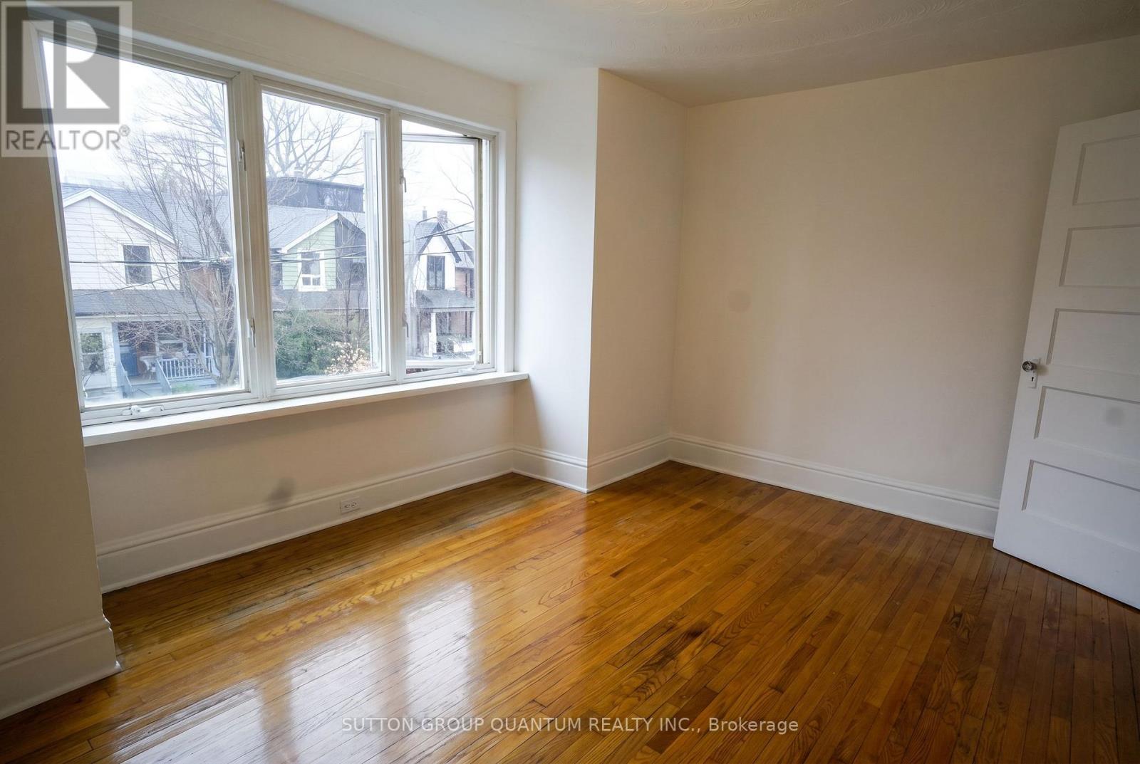 28 Silver Avenue, Toronto, Ontario  M6R 1X8 - Photo 8 - W13022018