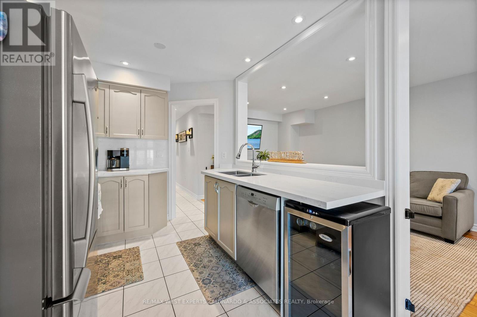 24 Manorwood Court, Caledon, Ontario  L7E 2S9 - Photo 10 - W13022026