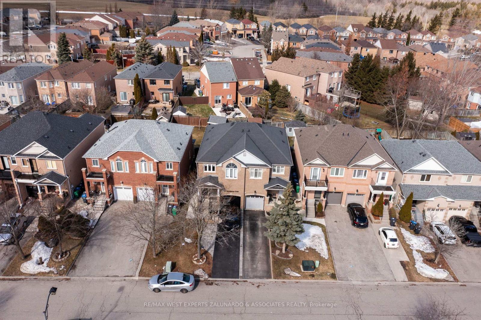 24 Manorwood Court, Caledon, Ontario  L7E 2S9 - Photo 3 - W13022026