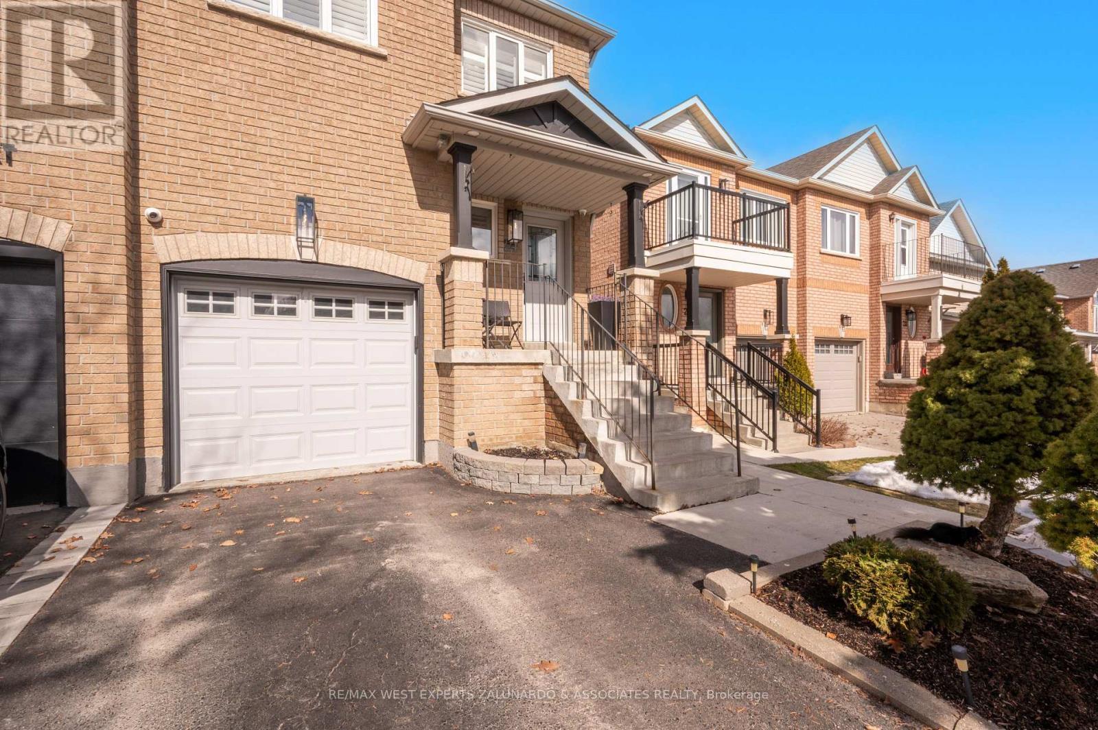 24 Manorwood Court, Caledon, Ontario  L7E 2S9 - Photo 4 - W13022026