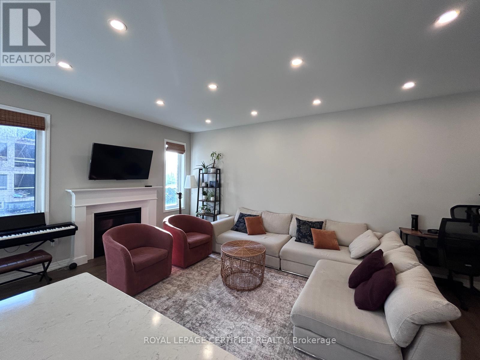 3492 Vernon Powell Drive, Oakville, Ontario  L6H 0X8 - Photo 12 - W13022050