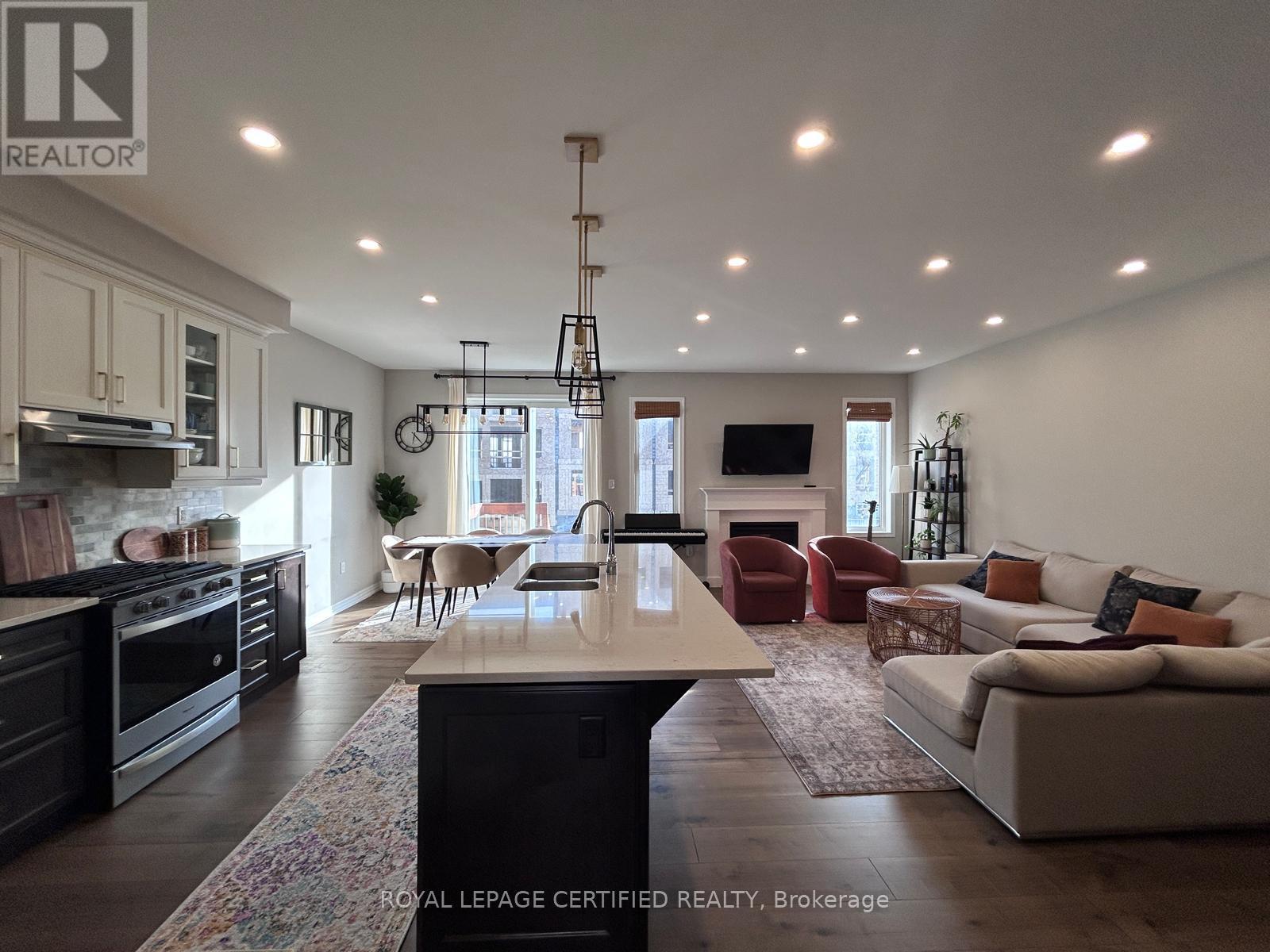 3492 Vernon Powell Drive, Oakville, Ontario  L6H 0X8 - Photo 13 - W13022050