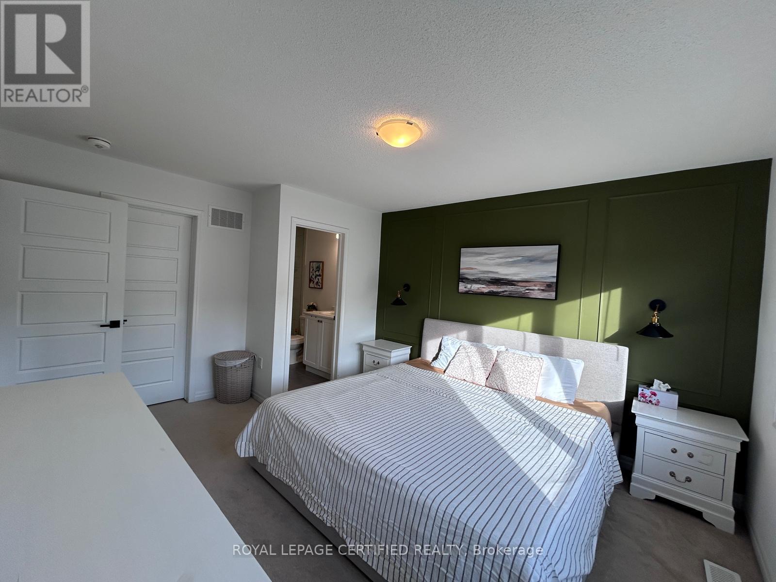 3492 Vernon Powell Drive, Oakville, Ontario  L6H 0X8 - Photo 19 - W13022050