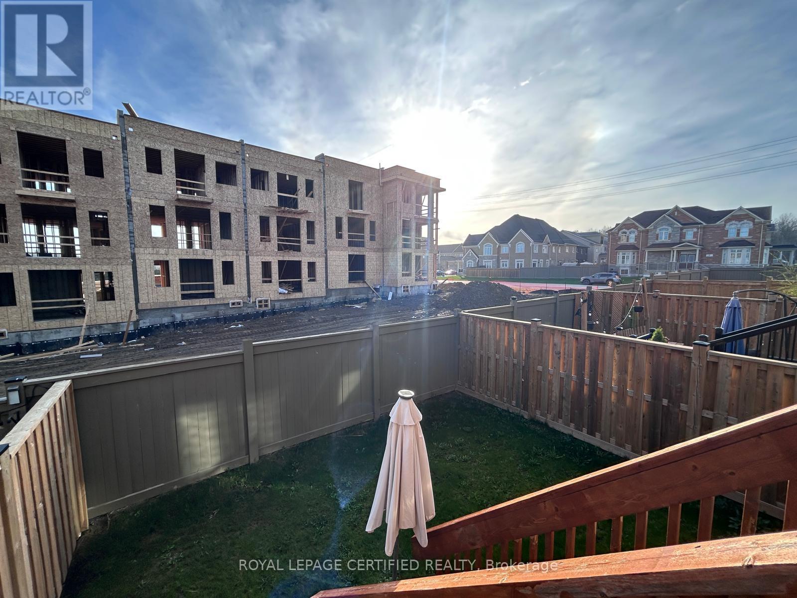 3492 Vernon Powell Drive, Oakville, Ontario  L6H 0X8 - Photo 31 - W13022050