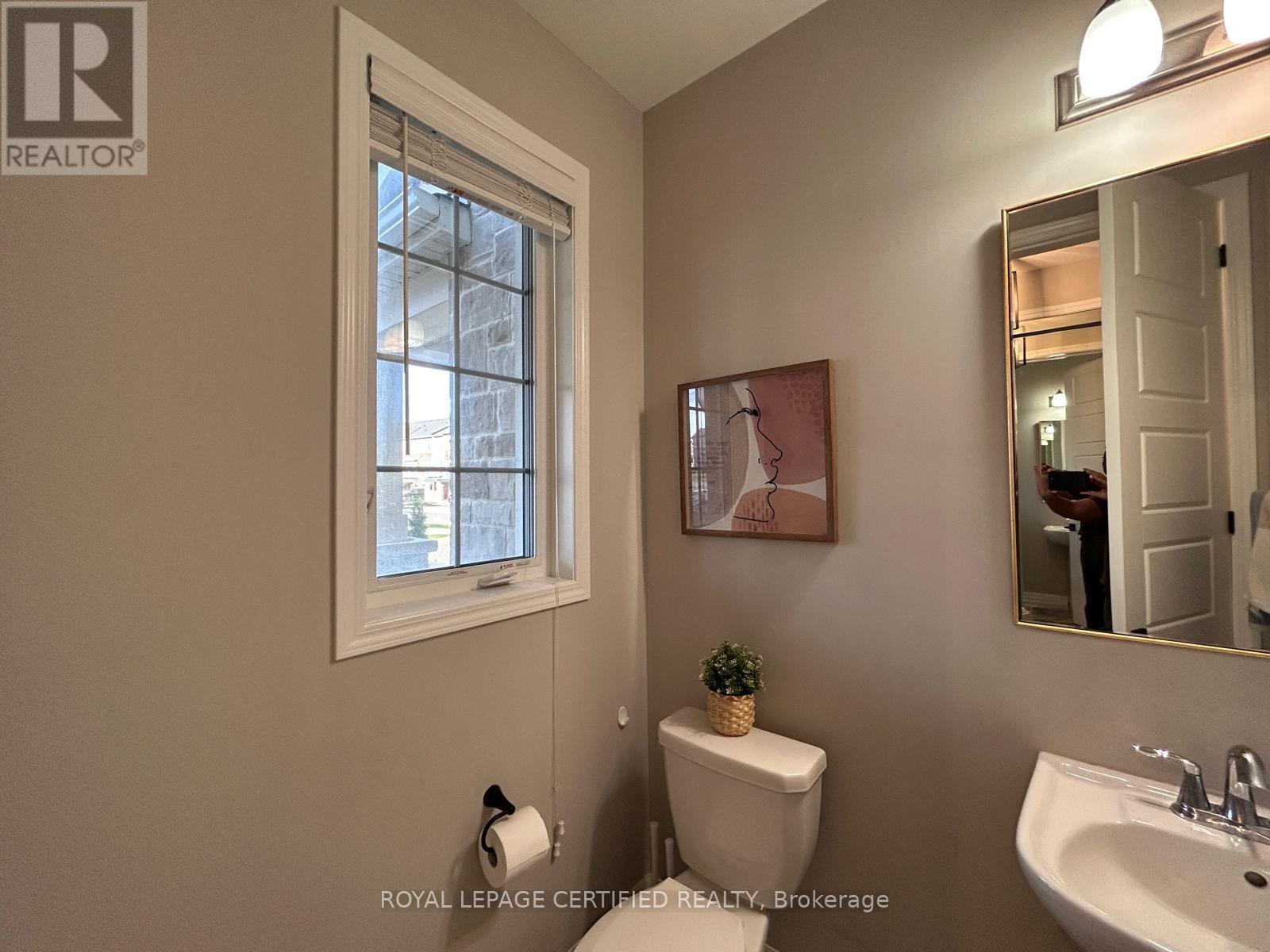 3492 Vernon Powell Drive, Oakville, Ontario  L6H 0X8 - Photo 6 - W13022050