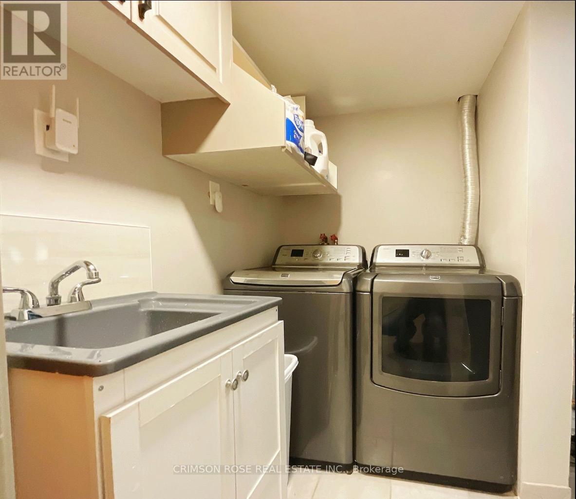 Main Fl - 30 Orsett Street, Oakville, Ontario  L6H 2N9 - Photo 10 - W13022052