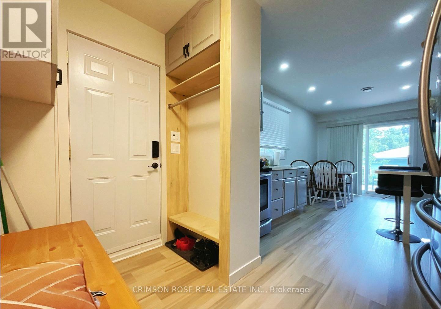 Main Fl - 30 Orsett Street, Oakville, Ontario  L6H 2N9 - Photo 4 - W13022052