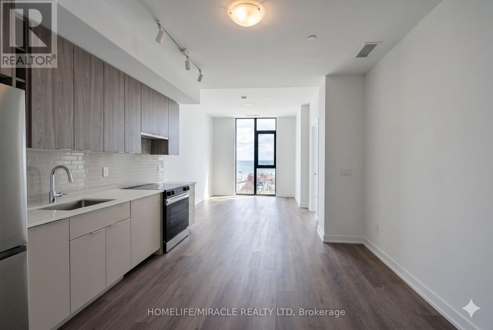 413 - 2075 Lakeshore Road, Burlington, Ontario  L7R 1E2 - Photo 3 - W13022066