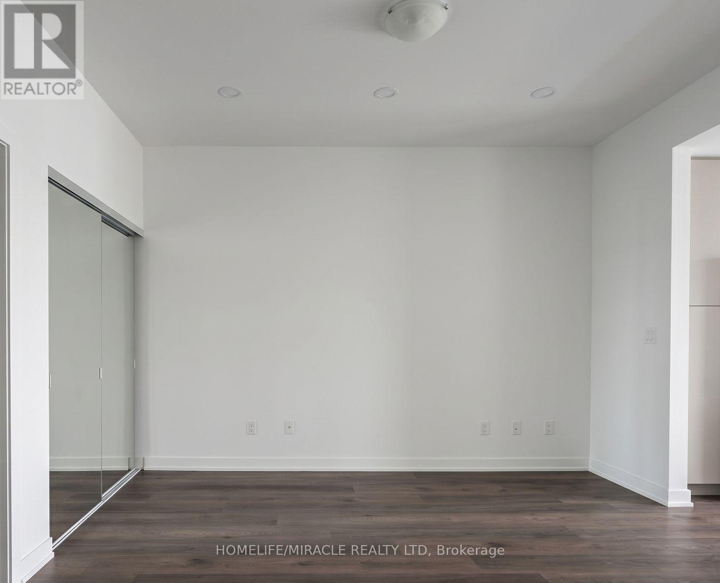 413 - 2075 Lakeshore Road, Burlington, Ontario  L7R 1E2 - Photo 5 - W13022066