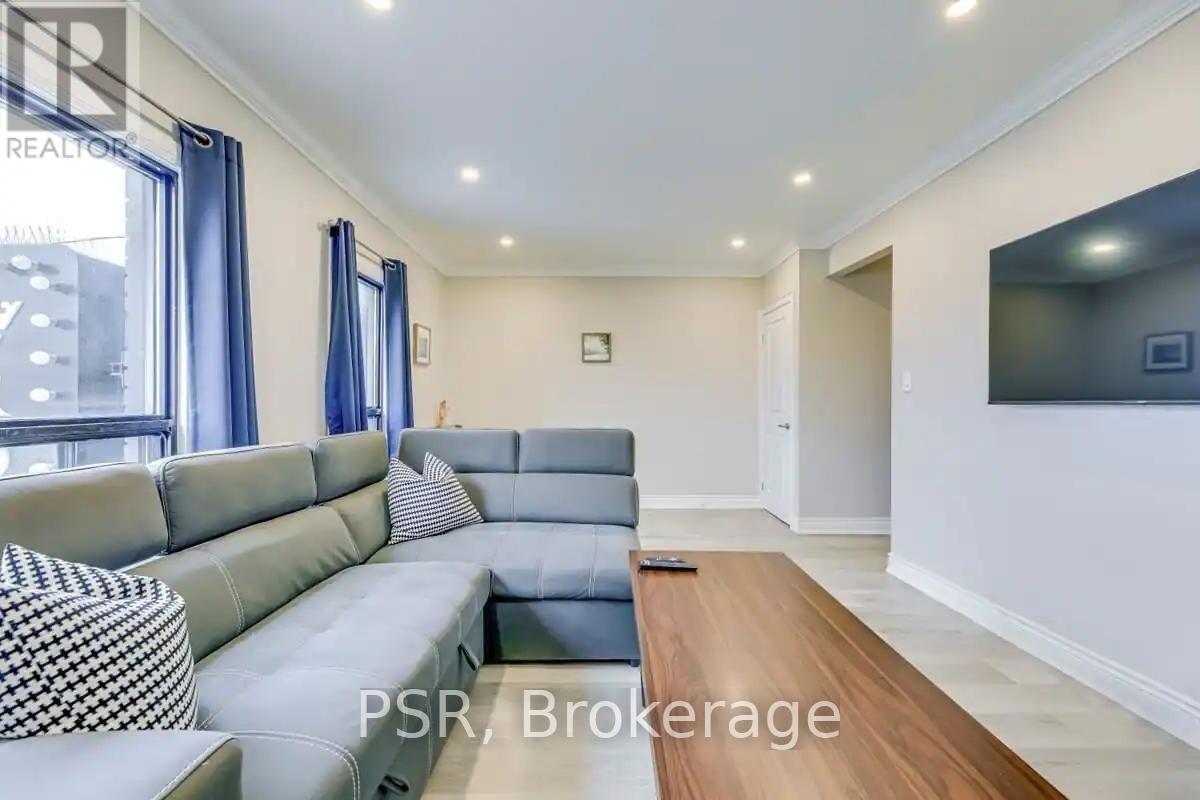 Apt 2 (3rd Fl) - 1051 Bloor Street, Toronto, Ontario  M6H 1M4 - Photo 2 - W13022086