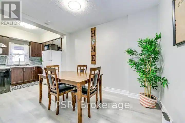 Apt 2 (3rd Fl) - 1051 Bloor Street, Toronto, Ontario  M6H 1M4 - Photo 5 - W13022086