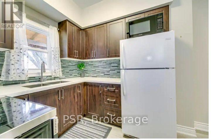 Apt 2 (3rd Fl) - 1051 Bloor Street, Toronto, Ontario  M6H 1M4 - Photo 8 - W13022086