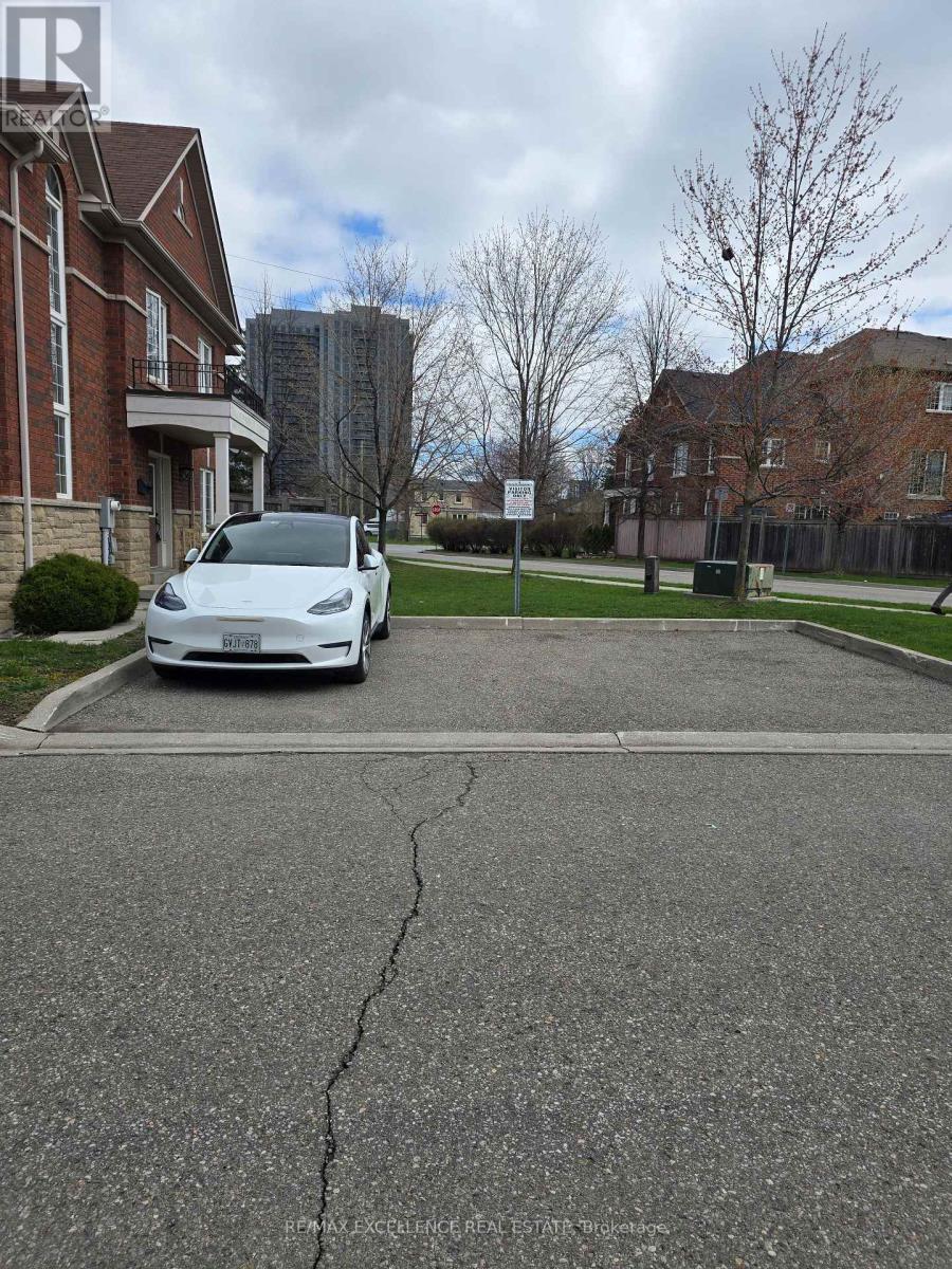 10 Sand Wedge Lane, Brampton, Ontario  L6X 0H1 - Photo 2 - W13022092