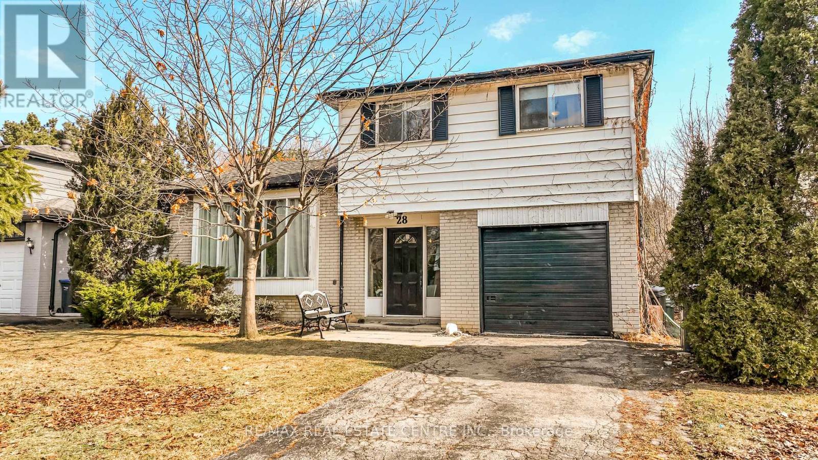 28 Cavendish Crescent, Brampton, Ontario  L6T 1Z4 - Photo 3 - W13022152