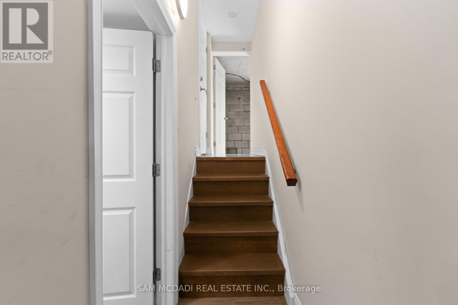 1821 Christopher Road, Mississauga, Ontario  L5J 2K7 - Photo 4 - W13022162