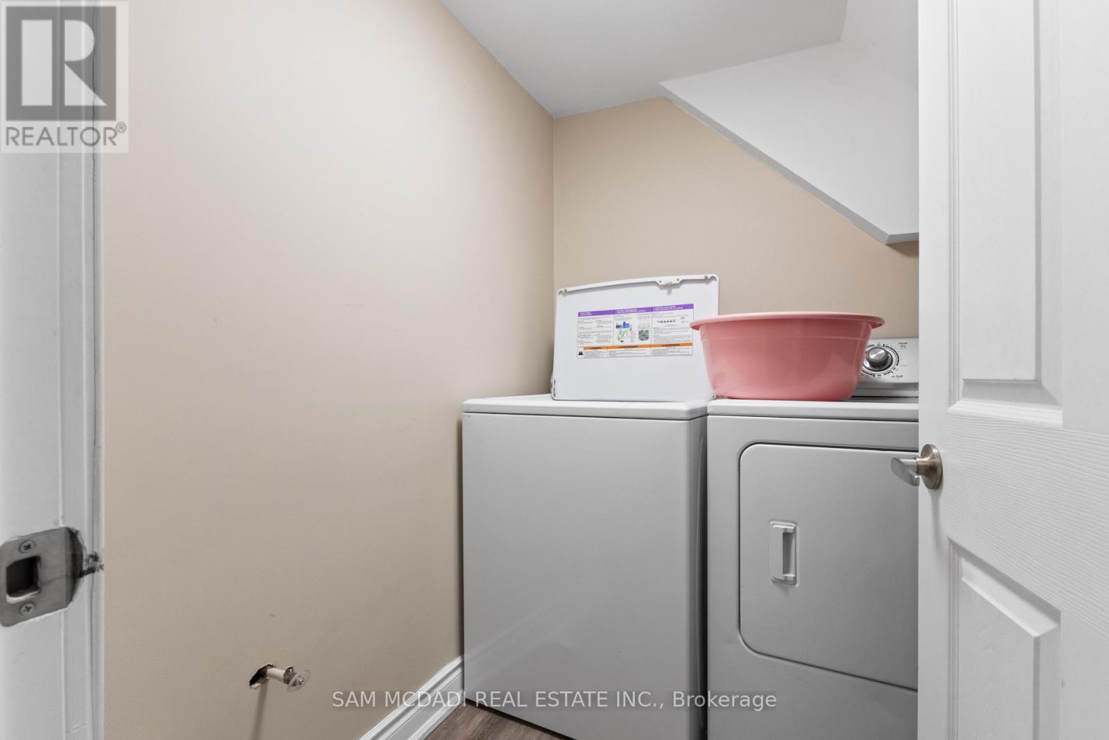 1821 Christopher Road, Mississauga, Ontario  L5J 2K7 - Photo 5 - W13022162