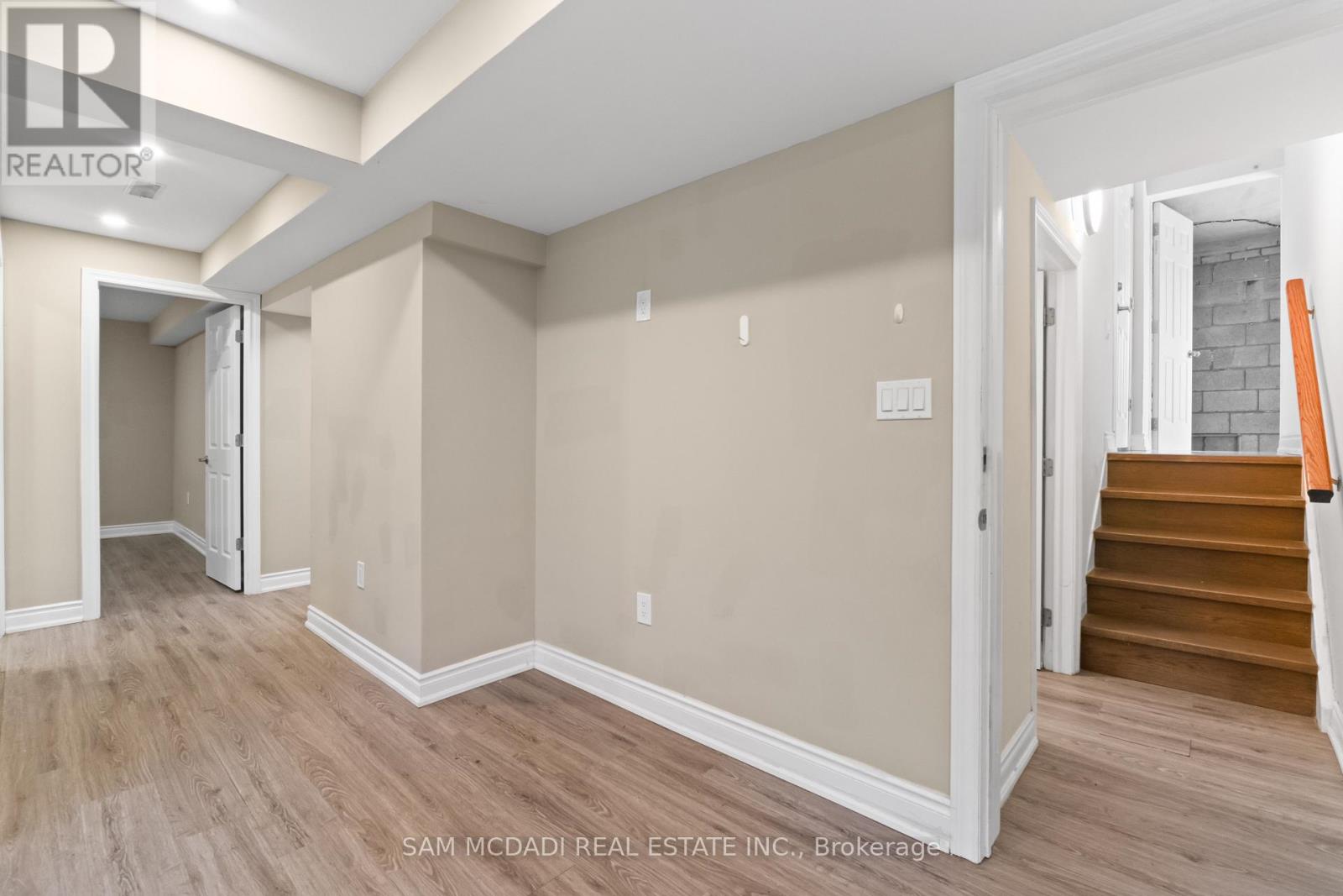 1821 Christopher Road, Mississauga, Ontario  L5J 2K7 - Photo 6 - W13022162