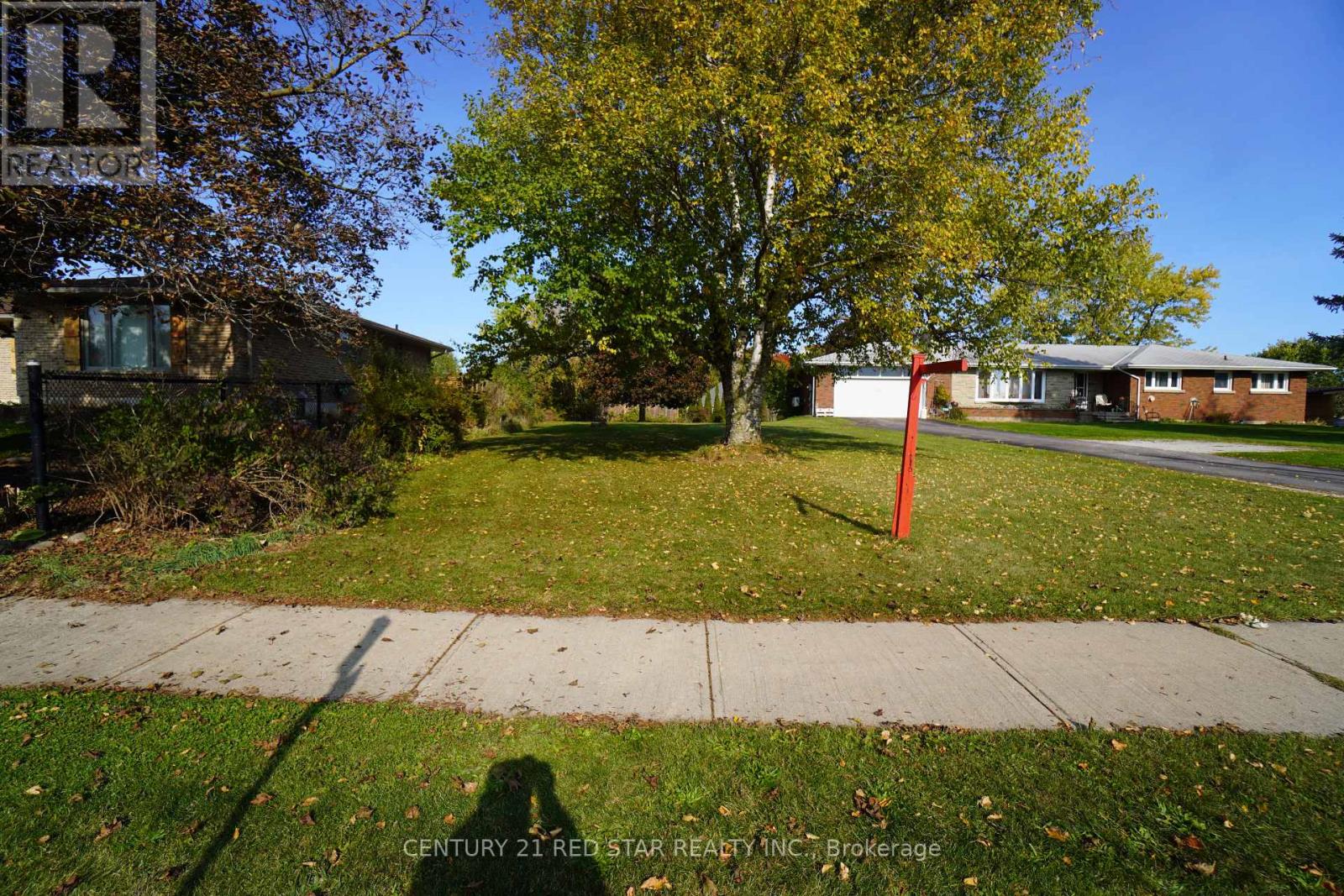 157 Churchill Road S, Halton Hills, Ontario  L7J 2H9 - Photo 5 - W13022180
