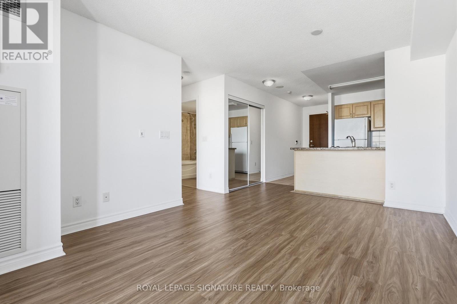 2109 - 5 Michael Power Place, Toronto, Ontario  M9A 0A3 - Photo 6 - W13022204