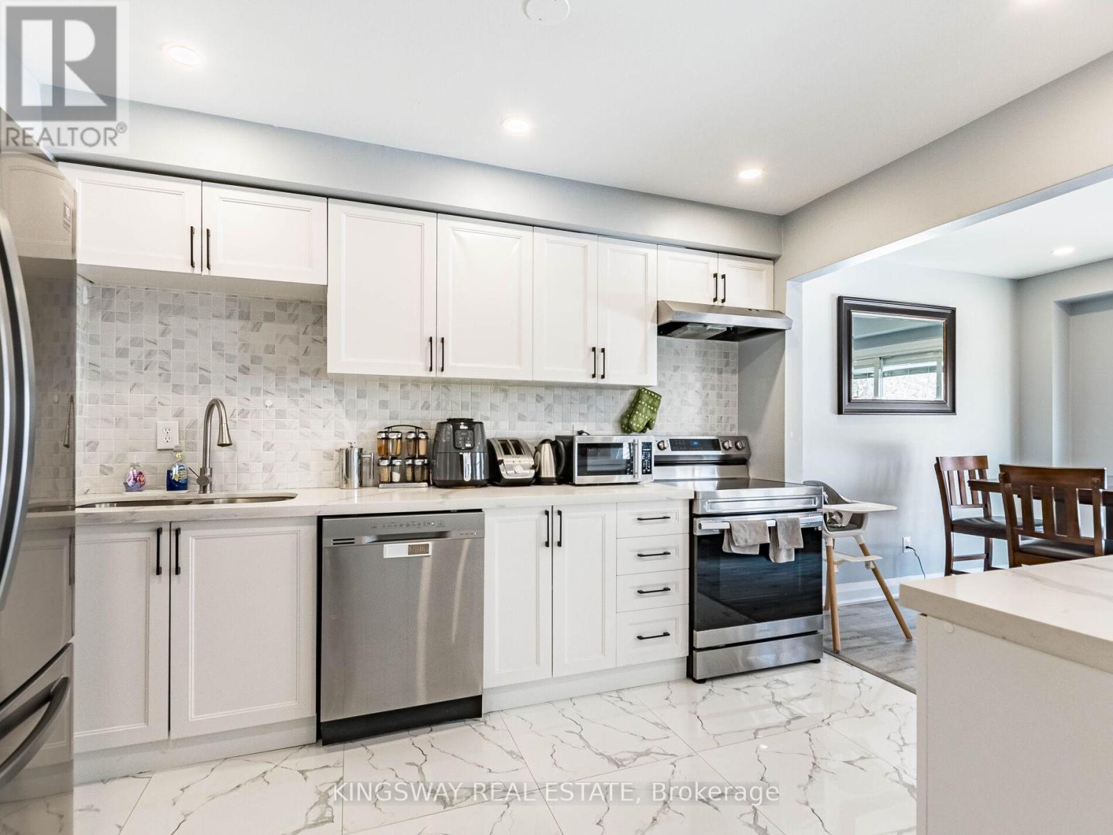 2442 Stefi Trail, Oakville, Ontario  L6H 5Y4 - Photo 17 - W13022226