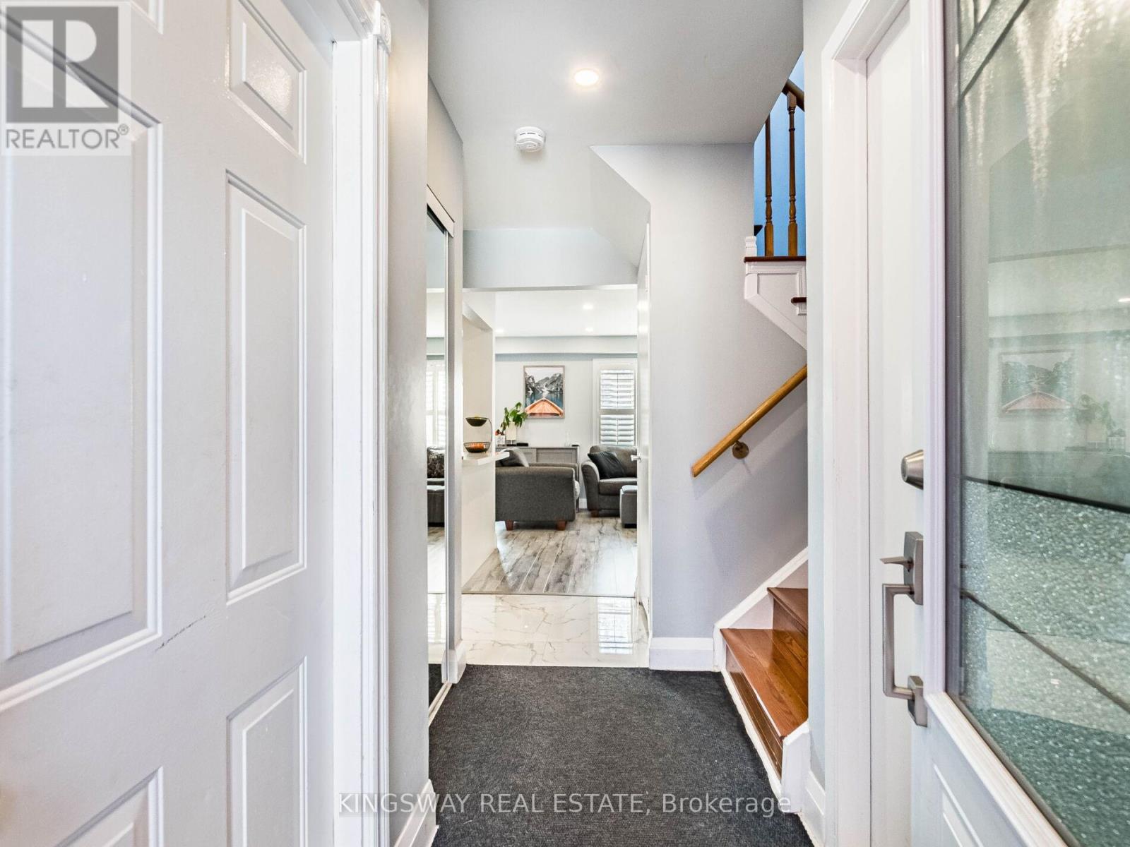 2442 Stefi Trail, Oakville, Ontario  L6H 5Y4 - Photo 4 - W13022226