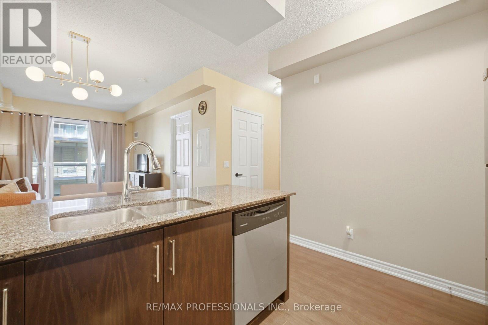 922 - 15 James Finlay Way, Toronto, Ontario  M3M 0B3 - Photo 10 - W13022256