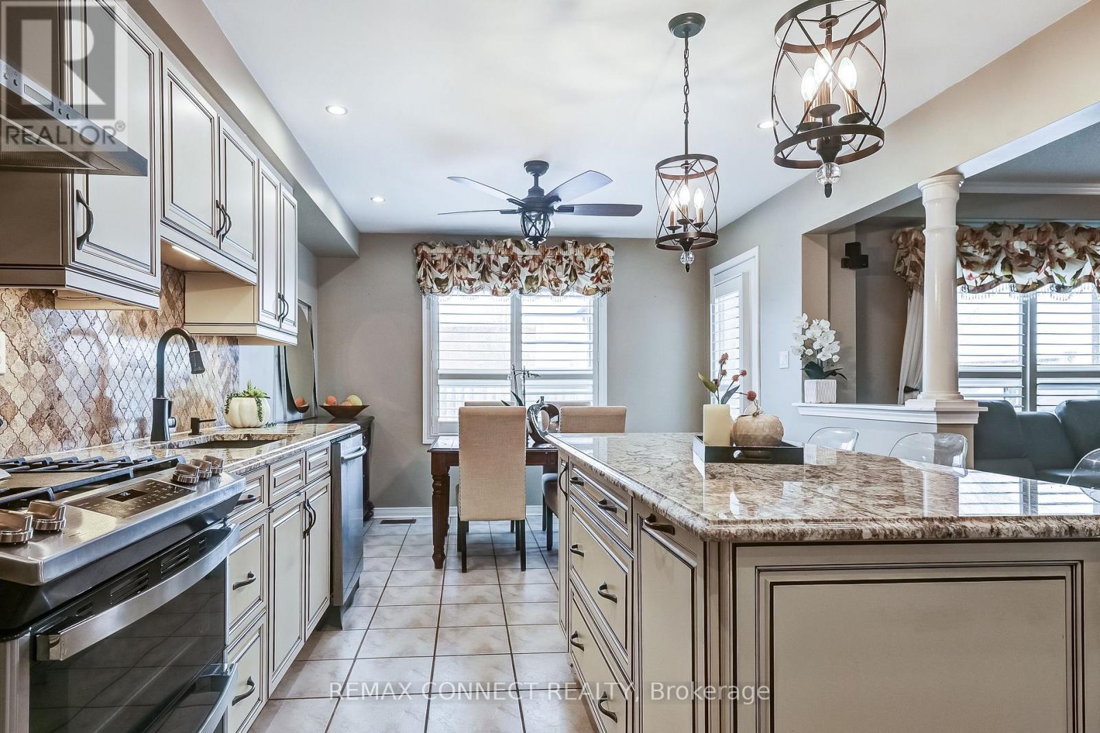 15 Brownridge Place, Whitby, Ontario  L1P 1W3 - Photo 13 - E12878842