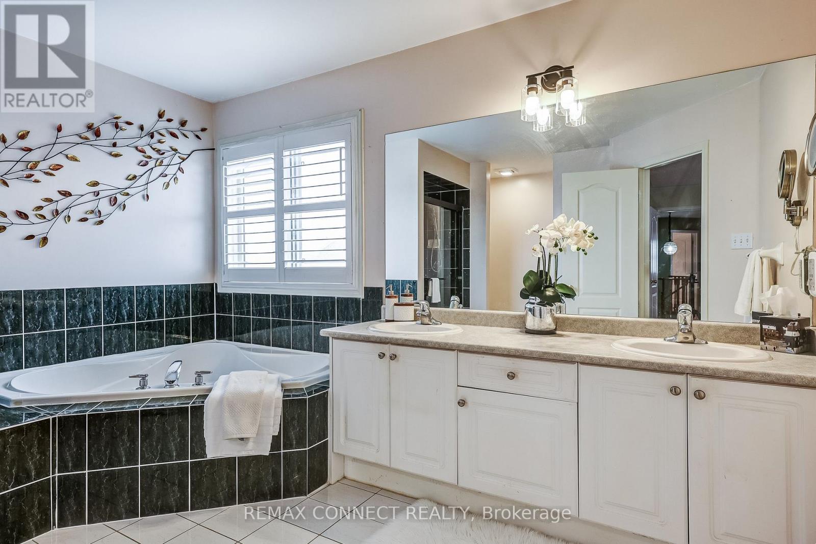 15 Brownridge Place, Whitby, Ontario  L1P 1W3 - Photo 23 - E12878842