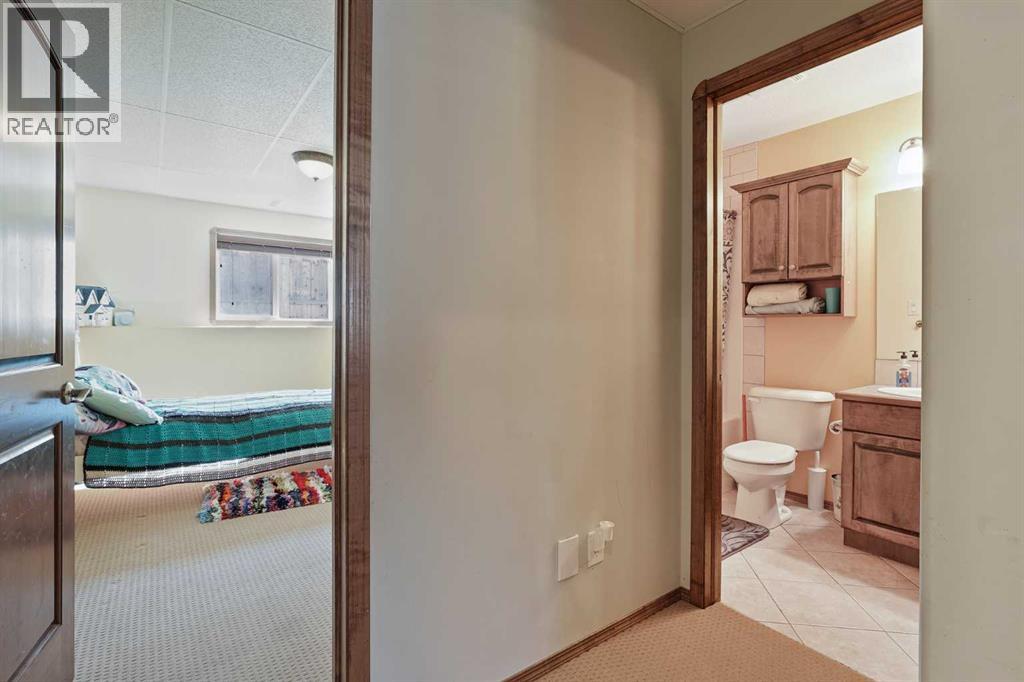 50 Thyrza Burkitt Place N, Lethbridge, Alberta  T1H 5M5 - Photo 27 - A2301459