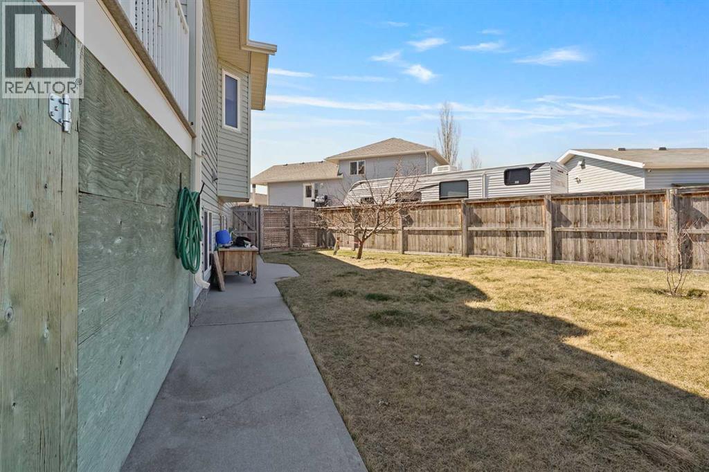 50 Thyrza Burkitt Place N, Lethbridge, Alberta  T1H 5M5 - Photo 40 - A2301459